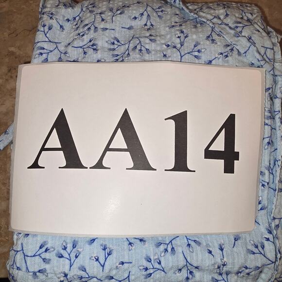 Liz Claiborne Womens Size M Blue Faux Wrap Button Up Blouse Micro Prairie Floral - Picture 9 of 9